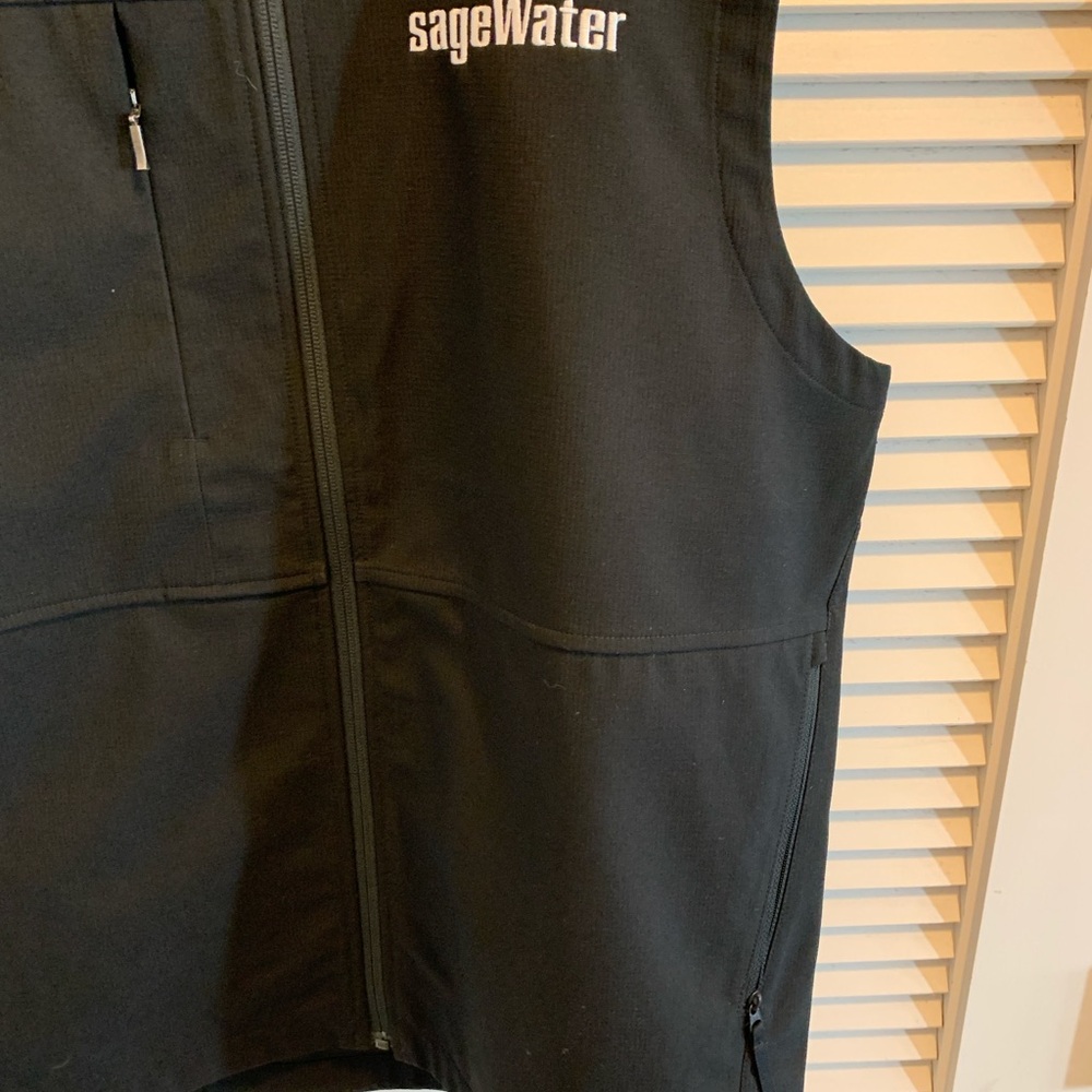The North Face Men's TNF Black Castle Rock Soft Shell Vest - Picture 2 of 7